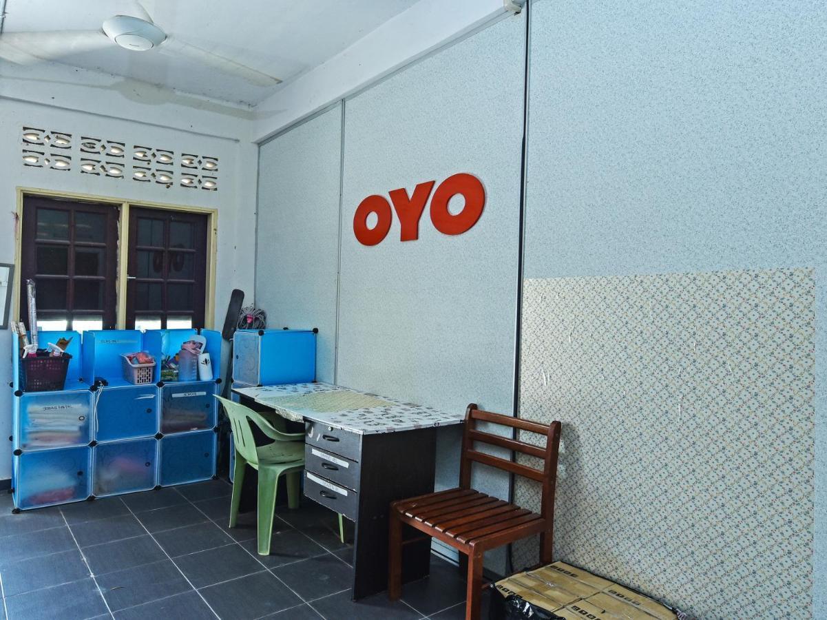 Oyo 90315 Chalet Pantai Rantau Panjang Kuala Rompin Exterior photo
